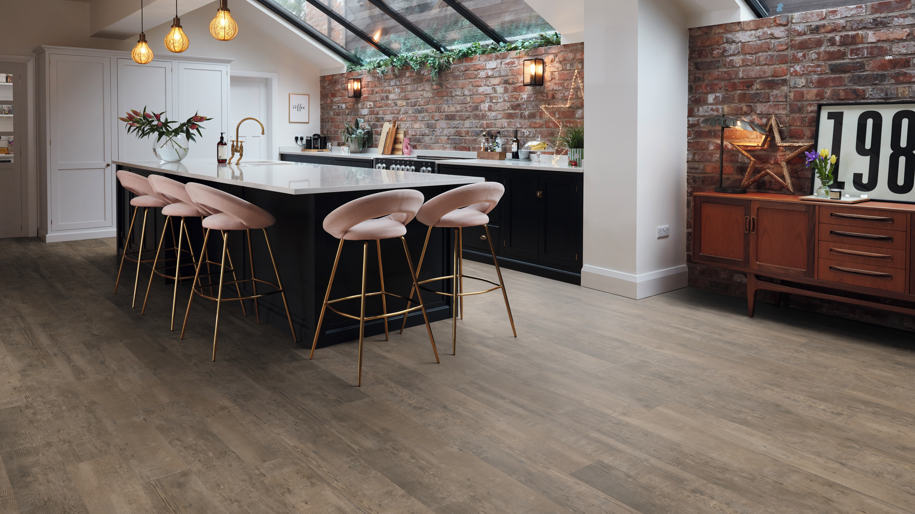 Vinyl Tile Flooring for Hotels, Restaurants & Bars